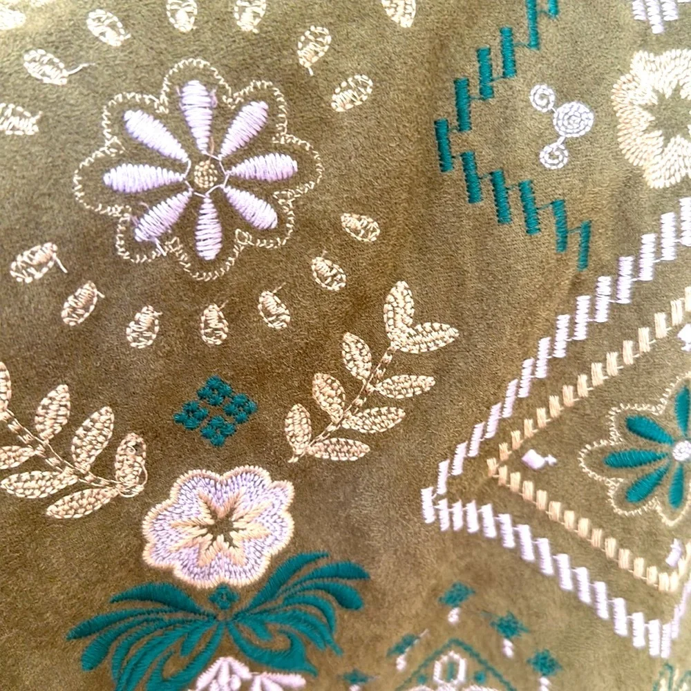 Savannah Jane size 3X sage green floral embroidered skirt with rear zipper - Picture 6 of 6